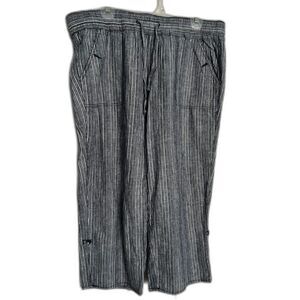 Intro Linen blend tab cuffed Navy and white striped capris Size 16 EUC